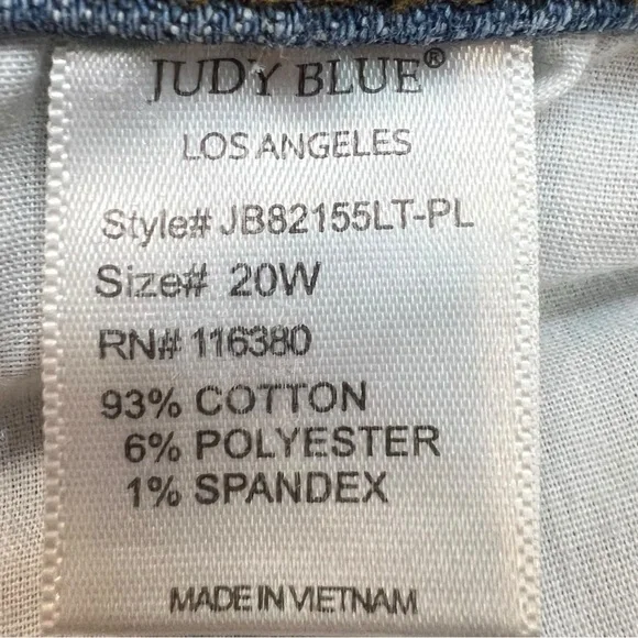 Judy Blue Monroe Mid Rise Ripped Boyfriend Fit Mom Jeans Size 20W - Picture 9 of 13